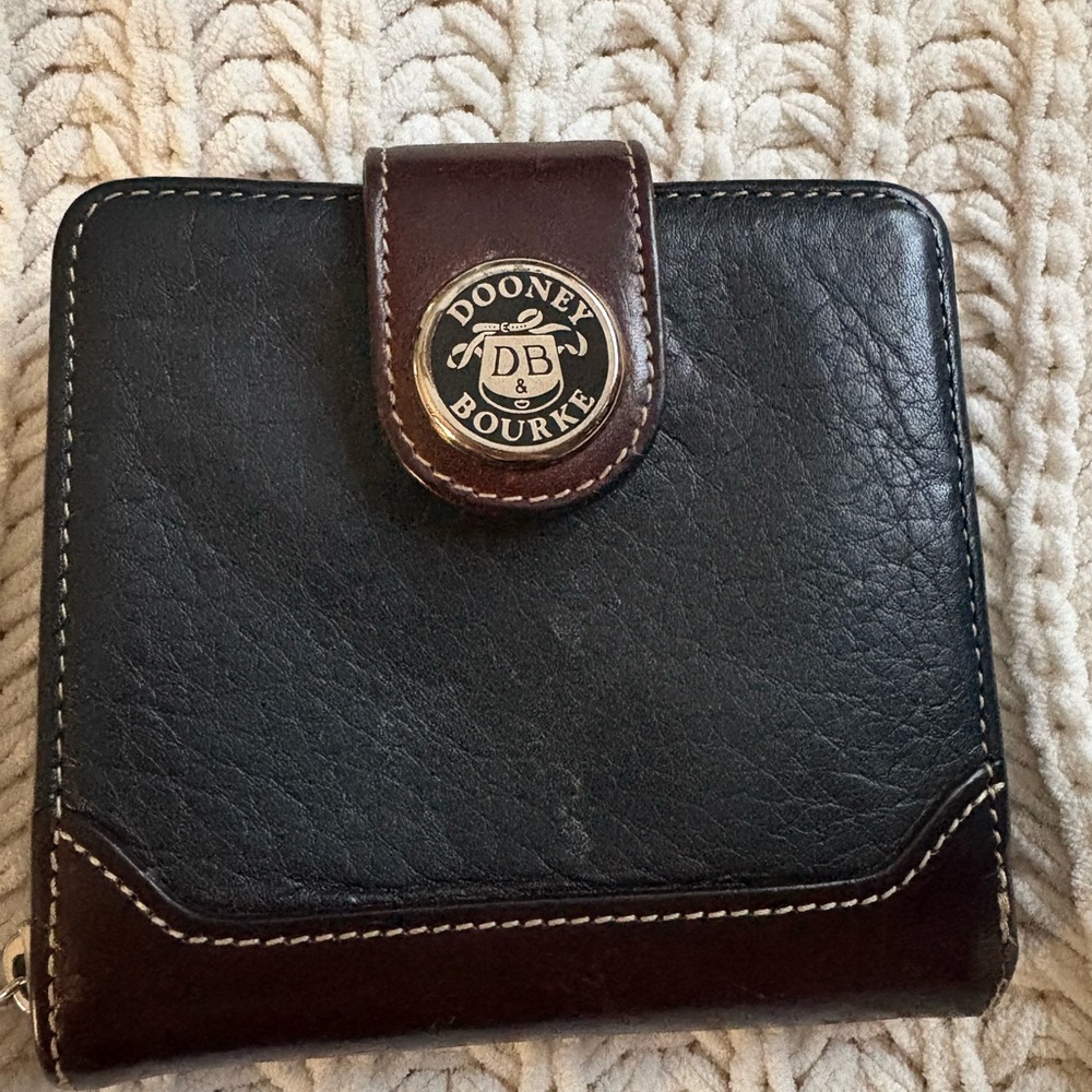 Vintage Dooney & Bourke Rich Brown Leather Wallet